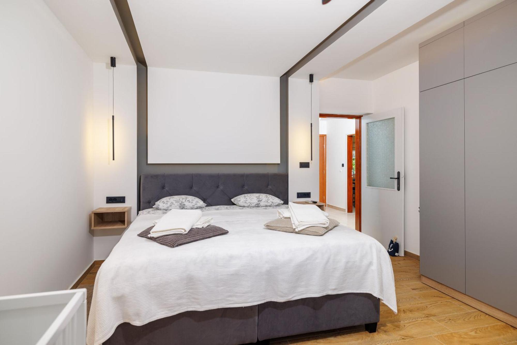 Apartment Mladen ซริกเวนิซา ภายนอก รูปภาพ